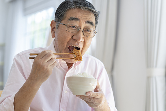 耳つぼで暴走食欲を抑える